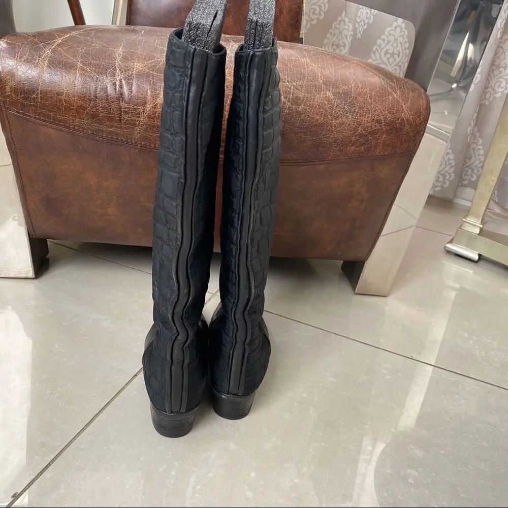 Caster black leather /quilted  boots 11